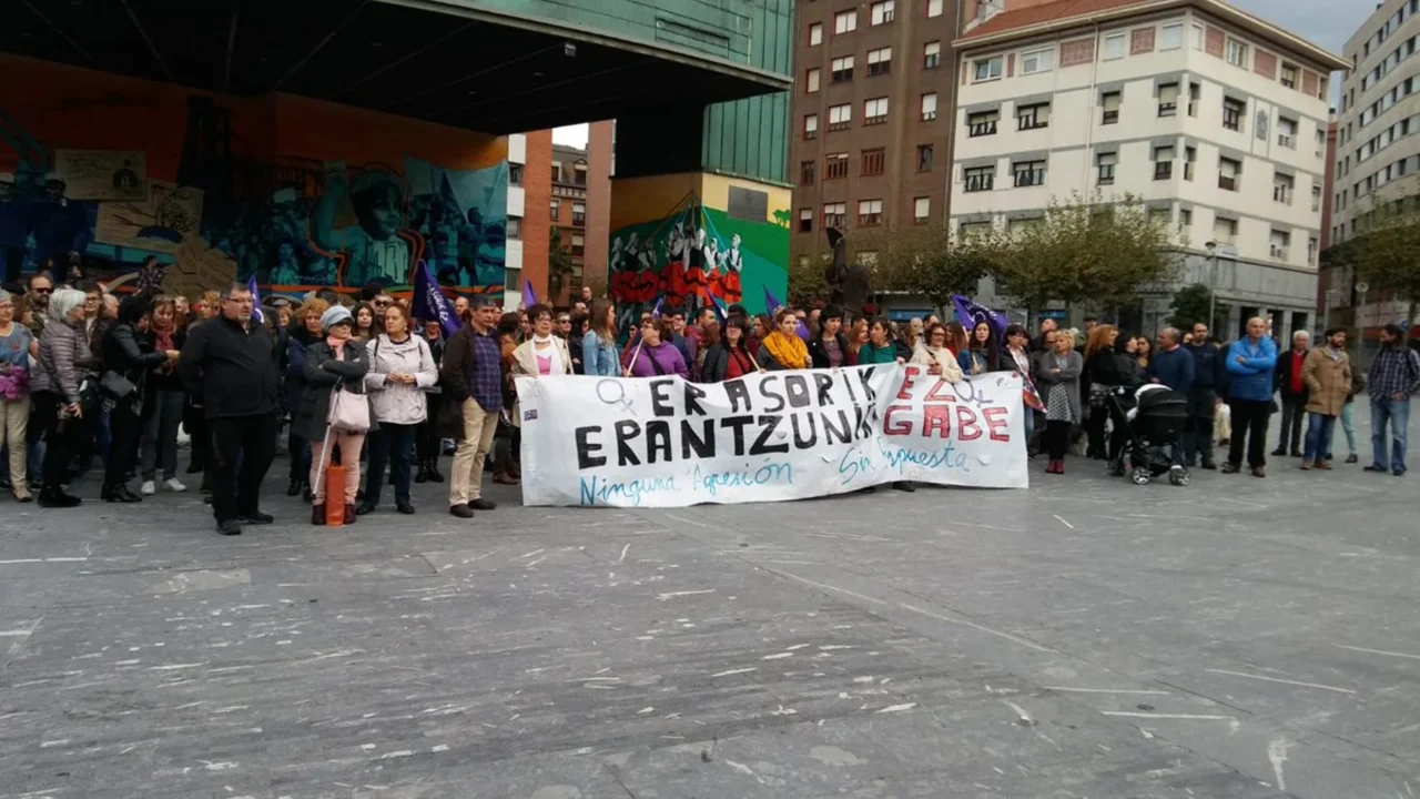 Barakaldo se concentra este miércoles para protestar contra la agresión sexista del pasado lunes en el recinto de txosnas