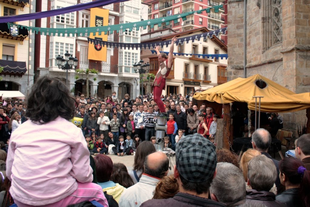Renfe refuerza el servicio de Cercanías a Balmaseda por el Mercado Medieval