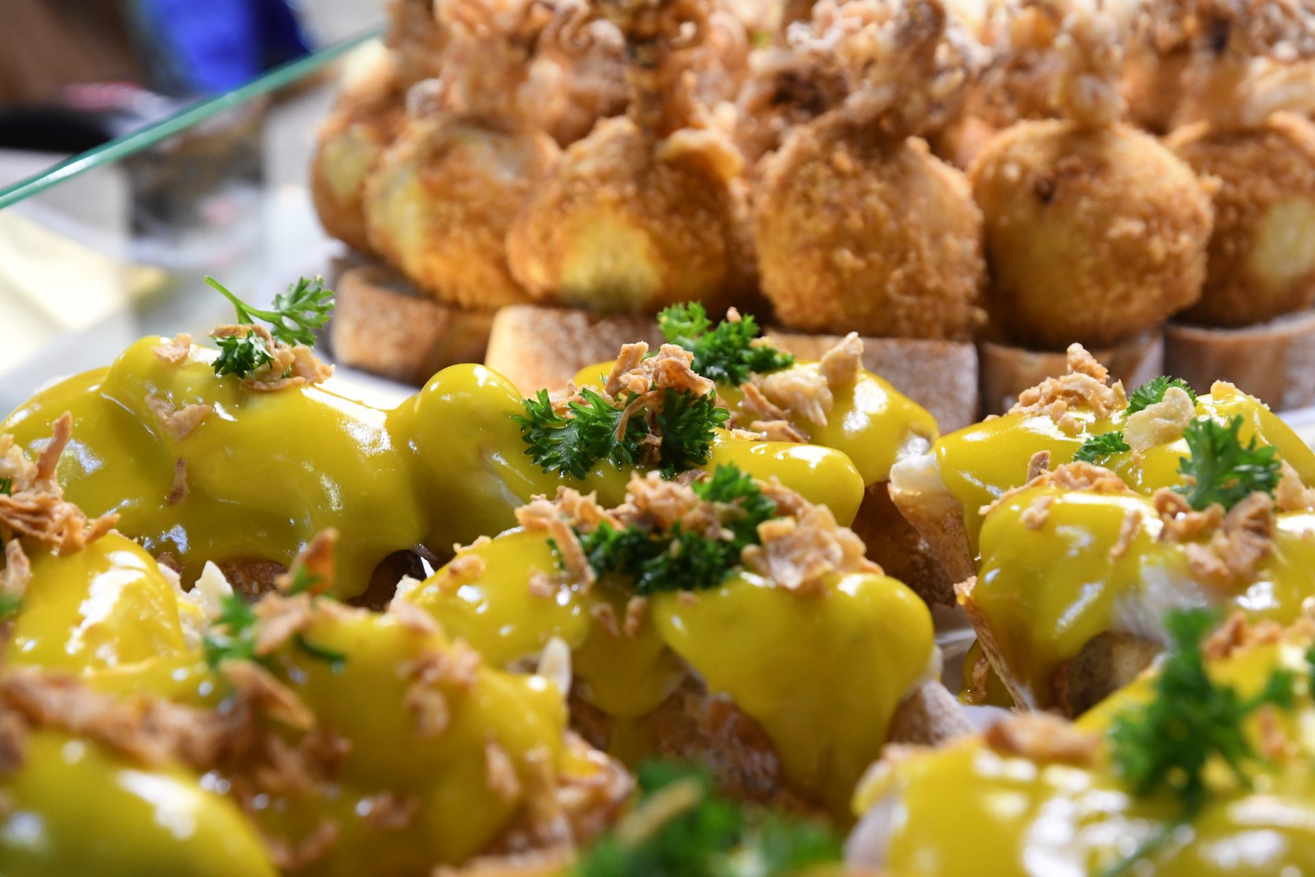 Bilbao apura el puente del Pilar con una tradición que conquista a turistas: ir de pintxos