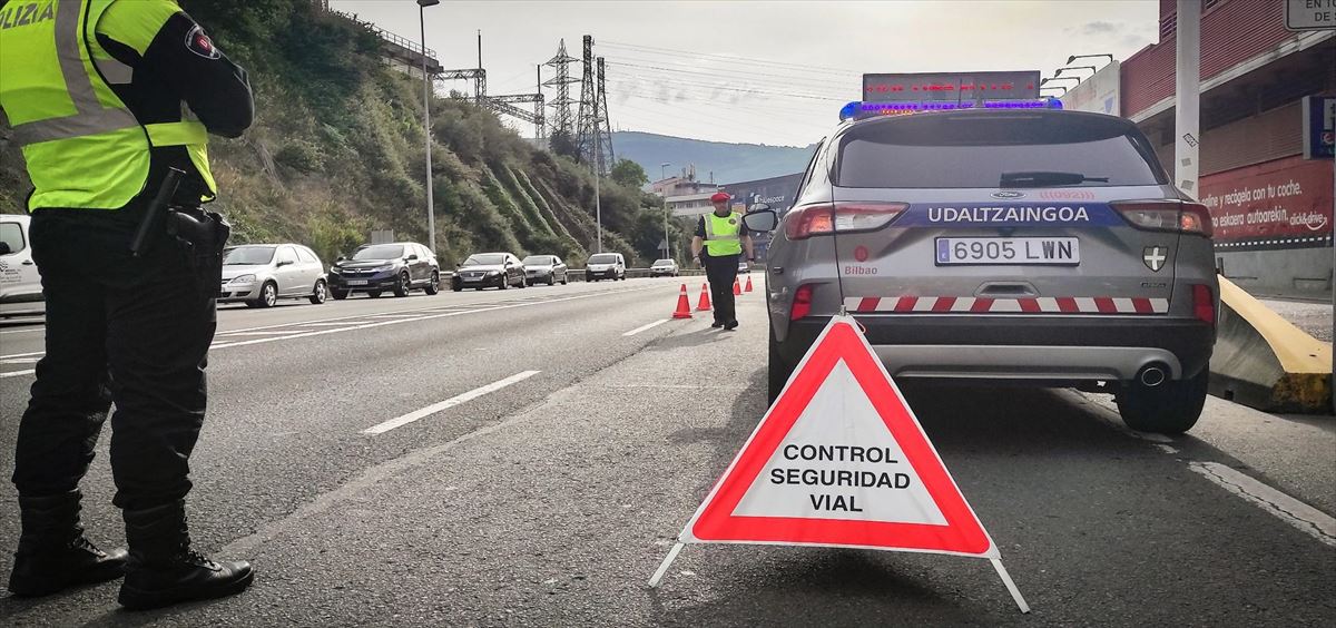 La Policía Municipal de Bilbao intensifica controles para prevenir accidentes por alcohol y drogas