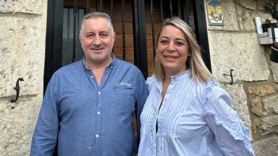 El derrumbe de una carretera en Burgos aísla a Sonia y Alfonso y pone en riesgo su negocio