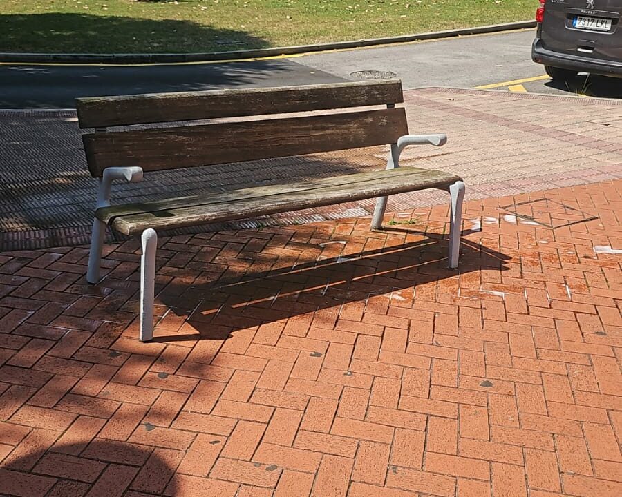 El Ayuntamiento de Barakaldo retira la pintada de apoyo a ETA tras tener conocimiento de ella