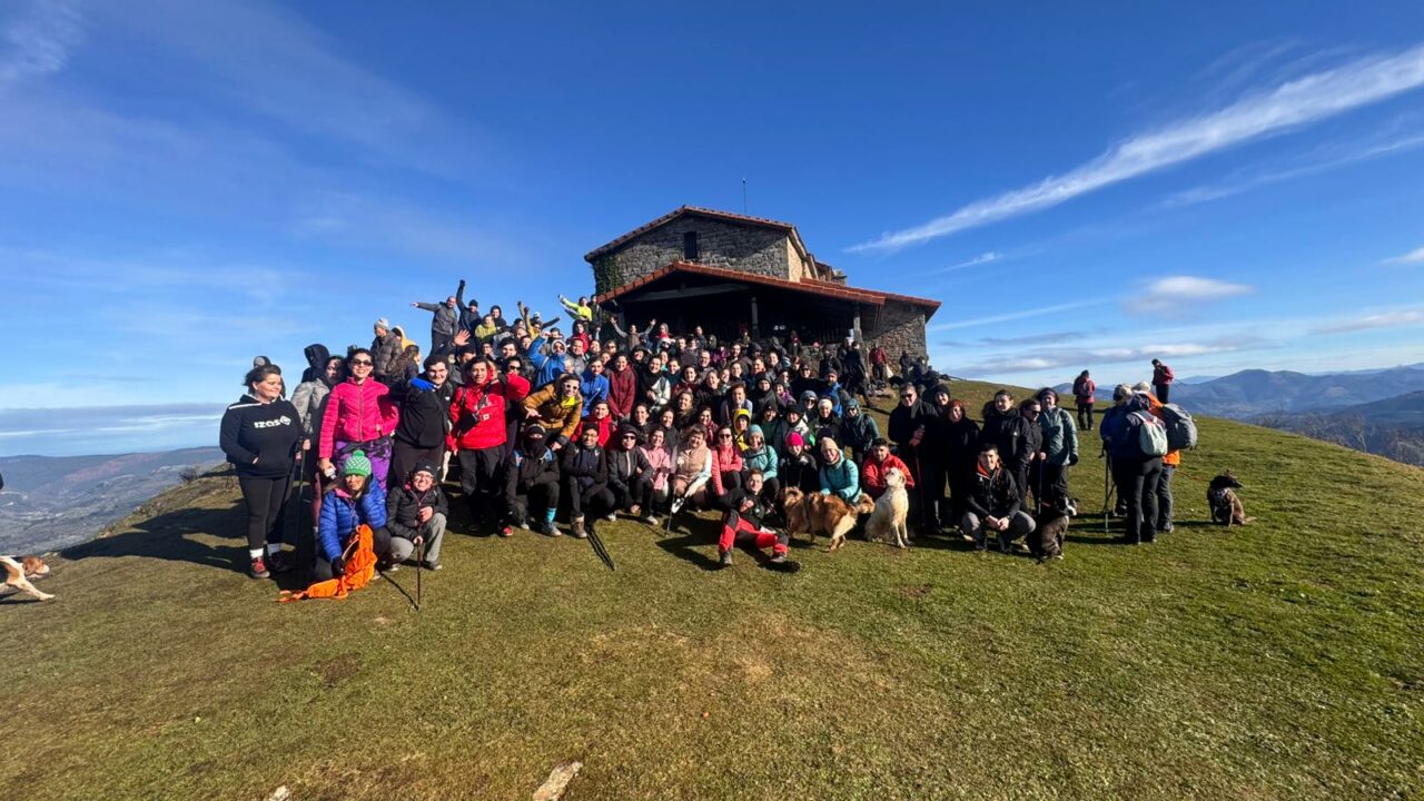 Éxito total en la quedada del grupo montañero de Bizkaia: más de mil personas ya se han sumado