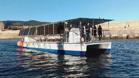 Desde Bermeo a Burgos: un catamarán vasco para dar paseos en el embalse del Sobrón