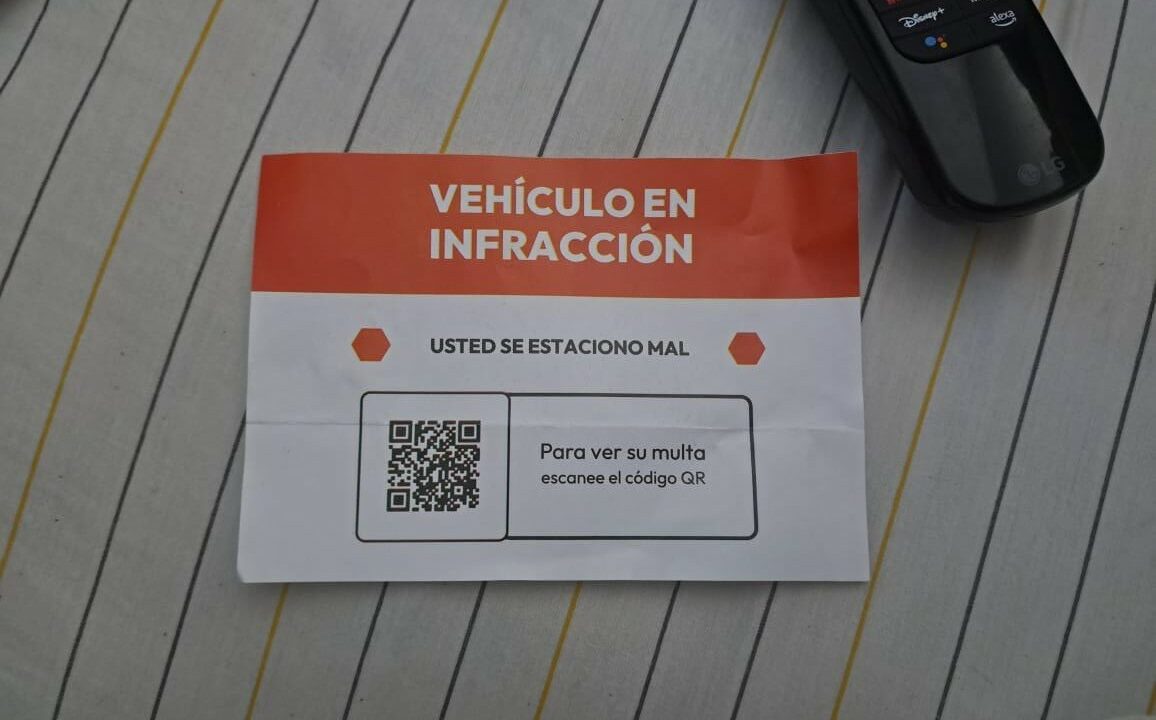 Alerta por nueva estafa con avisos falsos de multas y códigos QR