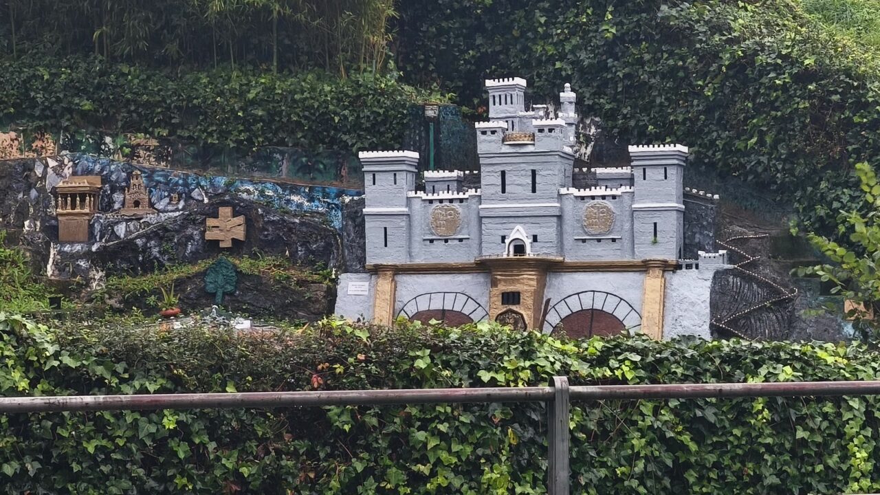 El castillo de Rekalde vuelve a brillar tras la restauración acometida por los hijos de su autor