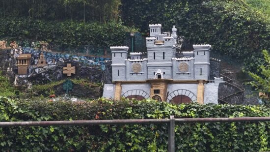 El castillo de Rekalde vuelve a brillar tras la restauración acometida por los hijos de su autor