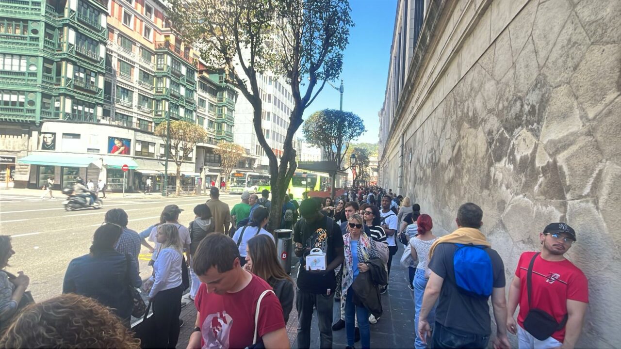 El Gobierno Vasco activa una mesa de crisis tras el histórico apagón que dejó a Euskadi y a toda España sin luz