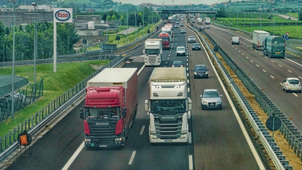 Finalmente no habrá huelga en el transporte de mercancías por carretera