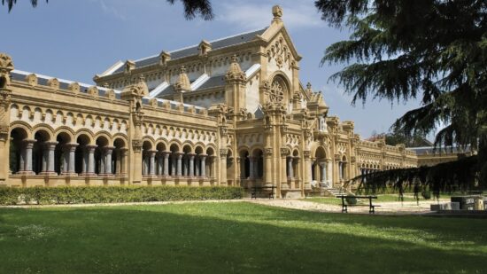La estafa del pago de las tasas del cementerio llama a tu puerta en Bilbao: no caigas en la trampa