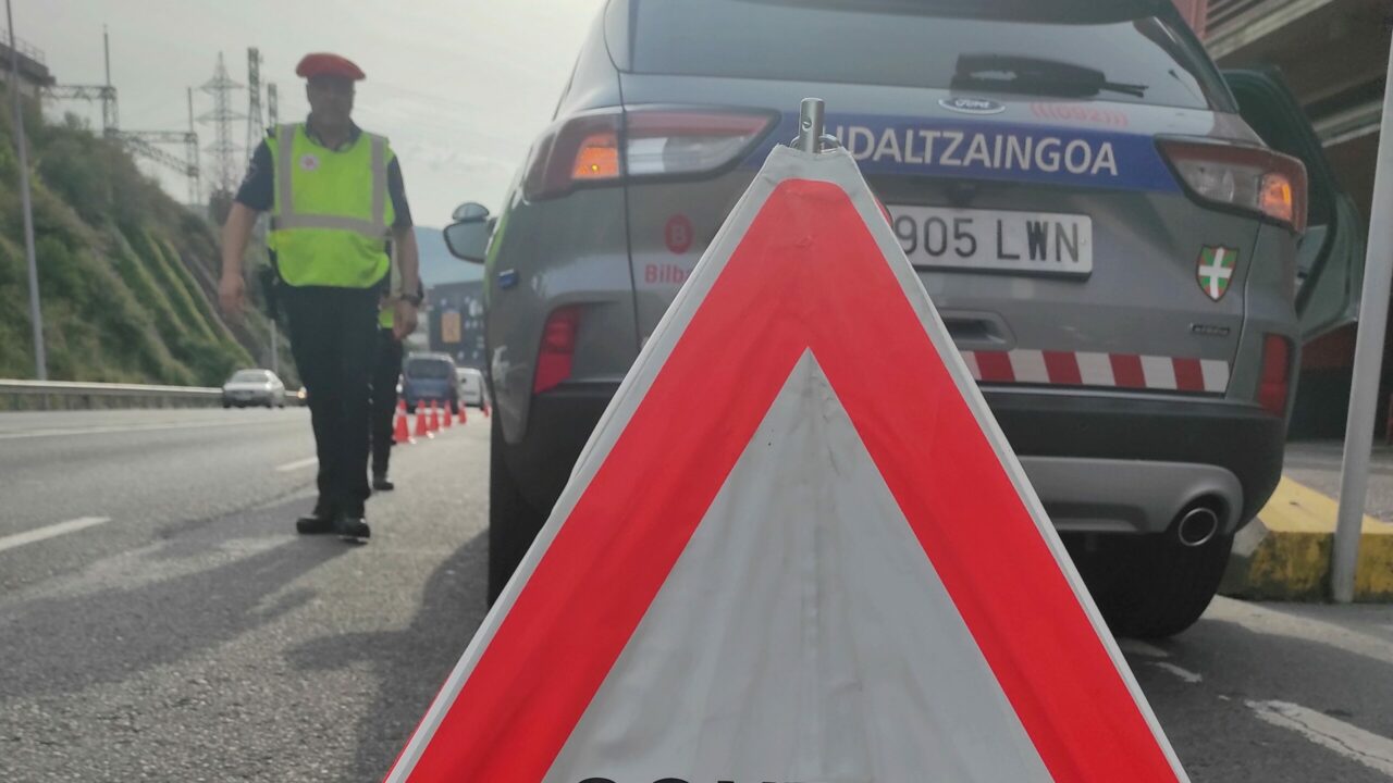 Campaña de control de velocidad en Bilbao. La Policía Municipal impondrá sanciones a quienes rebasen el límite permitido