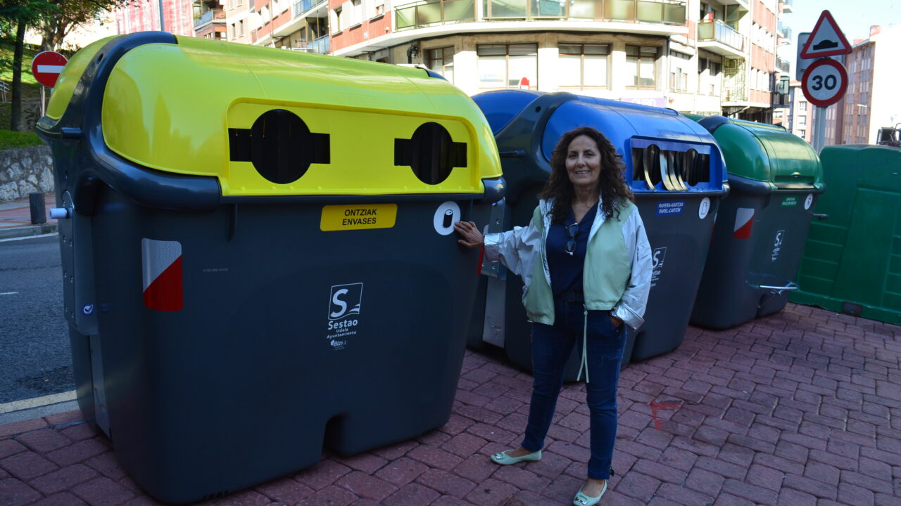 Sestao sustituye los contenedores de basura más deteriorados