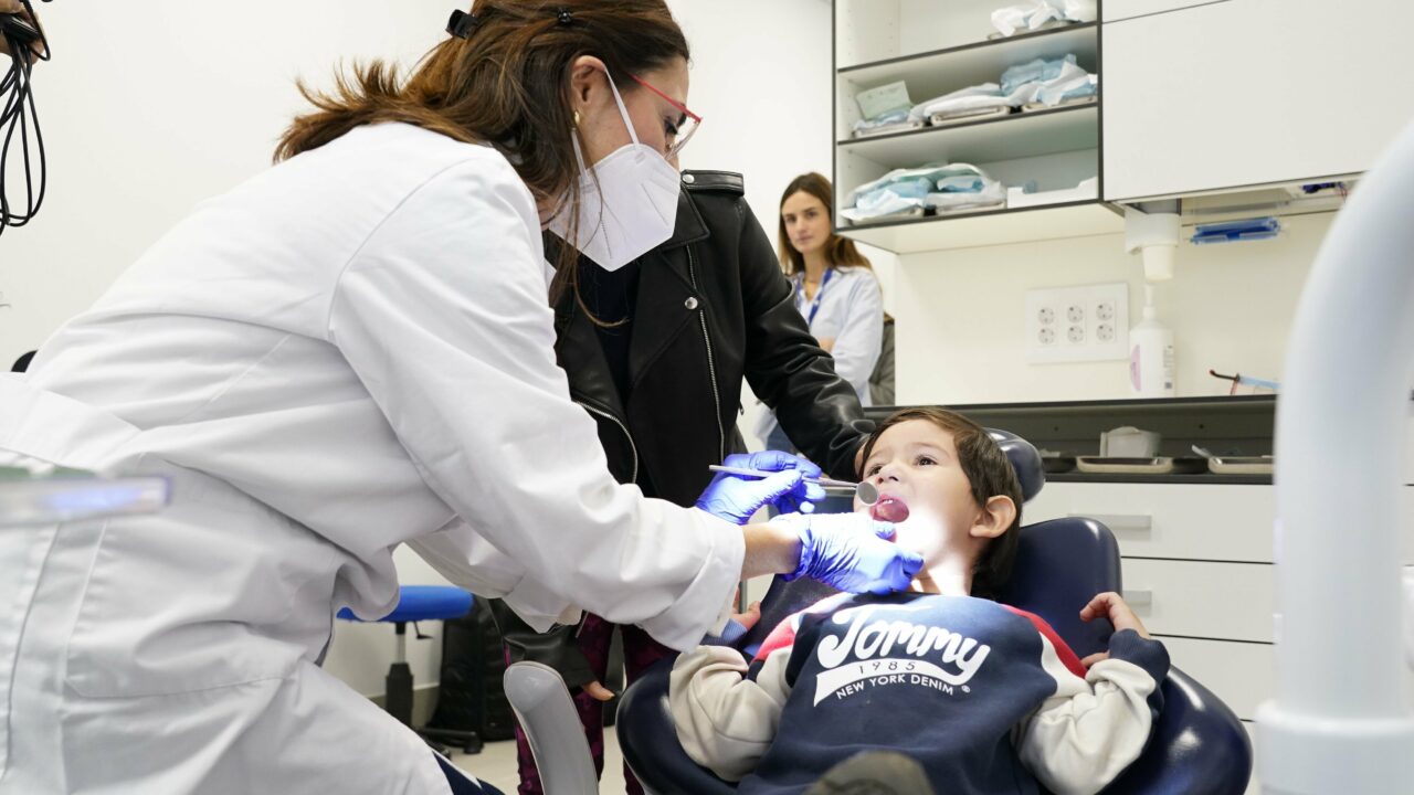 Osakidetza impulsa que los más pequeños vayan al dentista