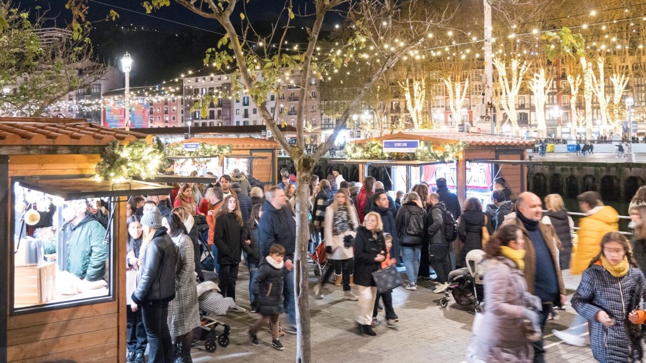 Abierto el Mercado Navideño del Muelle de Ripa