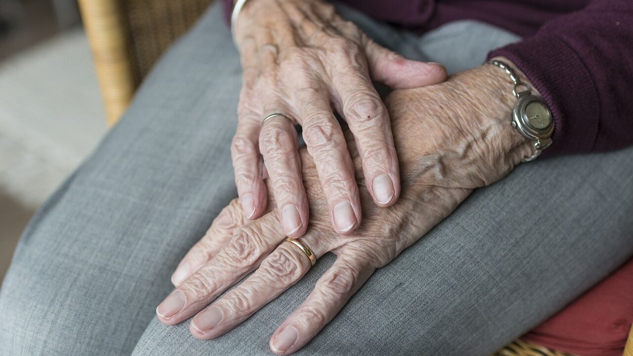 2.500 escolares escriben cartas a los abuelos y abuelas de Euskadi