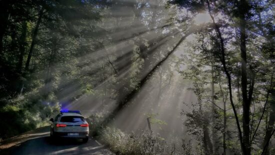 Detenido en Lemoa por intentar robar en un local con una piqueta de obra