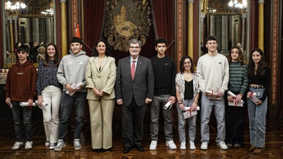 Bilbao premia la excelencia académica con las becas “Doña Casilda de Iturrizar”