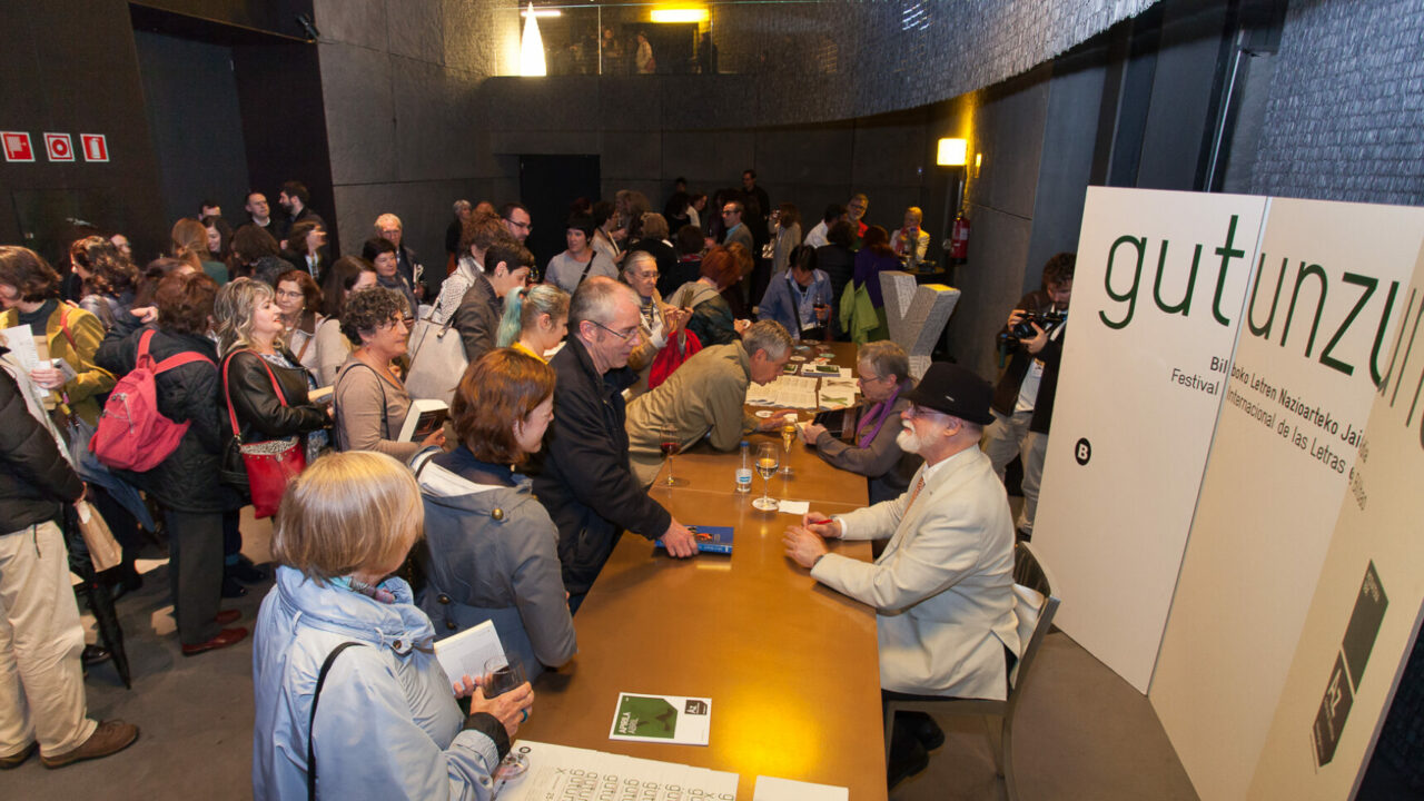 Gutun Zuria 2025: la literatura toma Bilbao con nuevas voces y grandes referentes