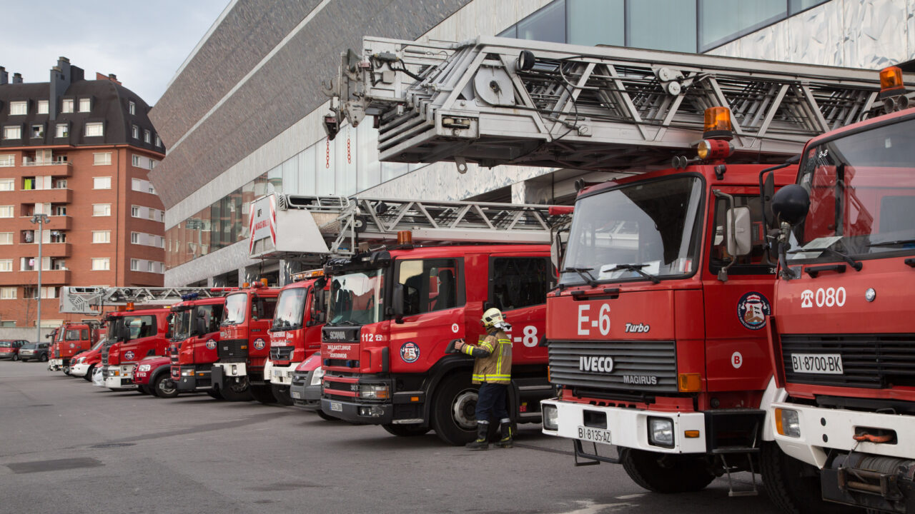 Bilbao y Bizkaia refuerzan la coordinación de sus servicios de bomberos