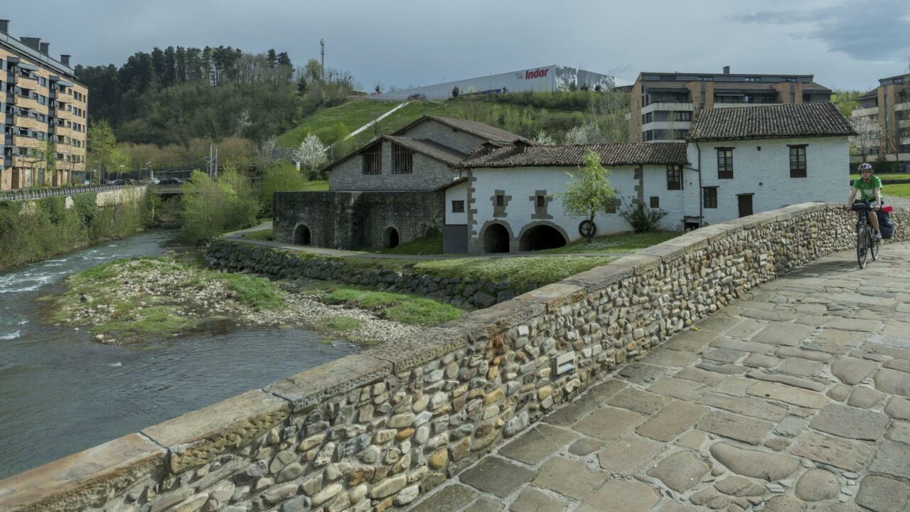 Itzulia 2025: La etapa clave en Bizkaia con el puerto de Izua, el desafío que marcará la clasificación