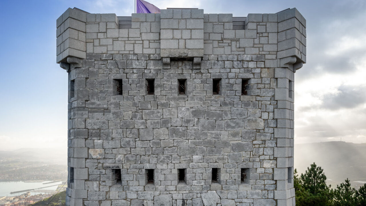 Visitas al Torreón del Serantes: un buen plan gratis para esta Semana Santa