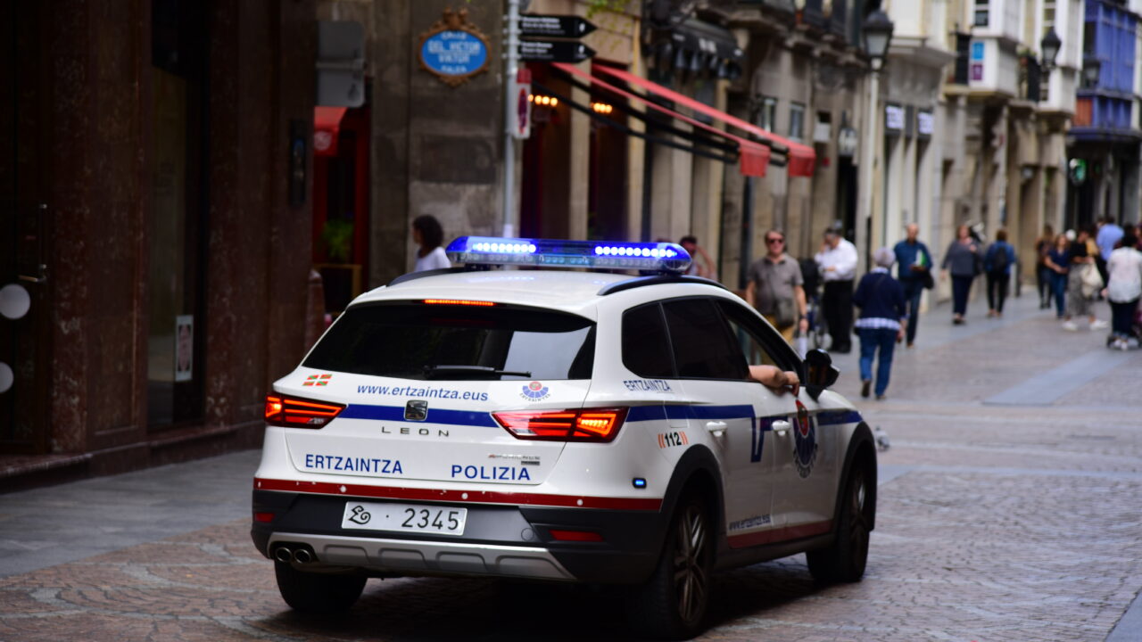 Detenido por un robo con violencia a una mujer en plena calle en Bilbao