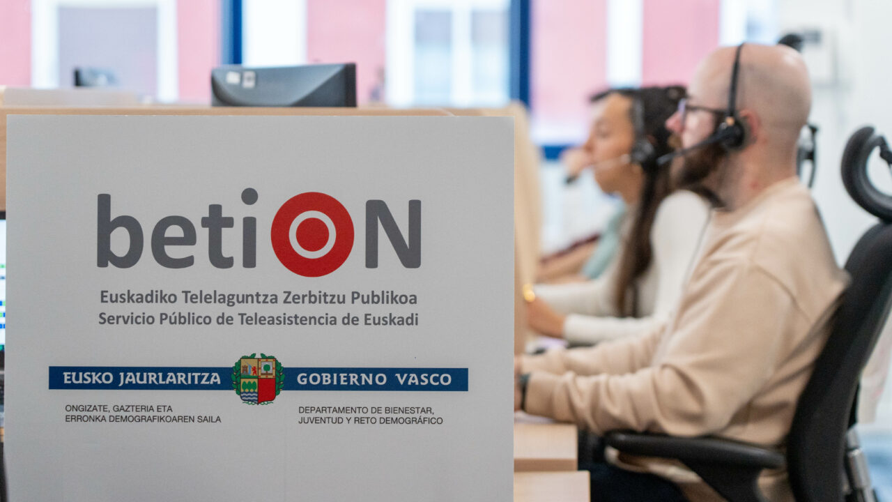 El servicio vasco betiOn supera las 80.000 personas usuarias en Euskadi, todo un récord