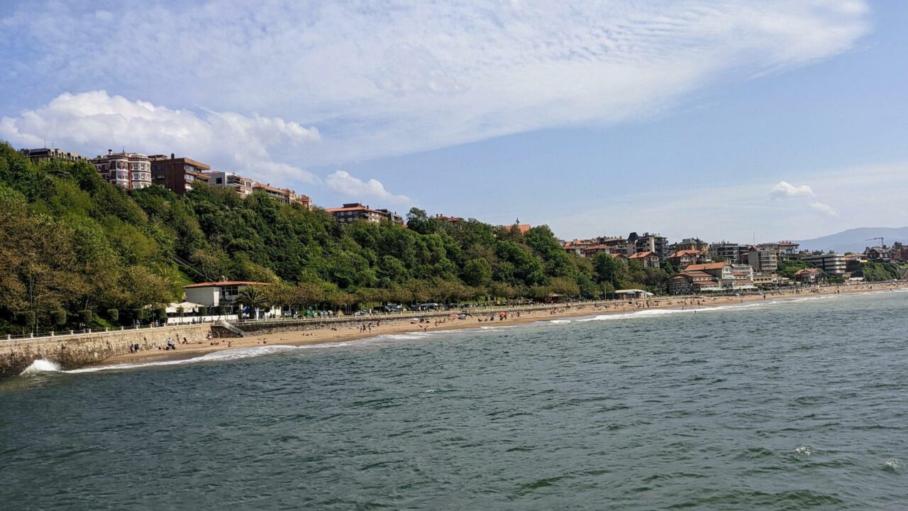 Más de 1,1 millones de personas han visitado las playas de Bizkaia este verano