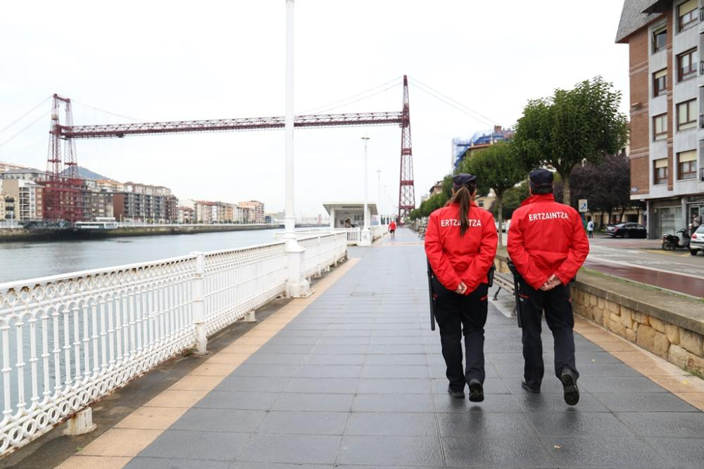 Detenidos dos hombres por robar en una sidrería de Portugalete tras fracturar una ventana