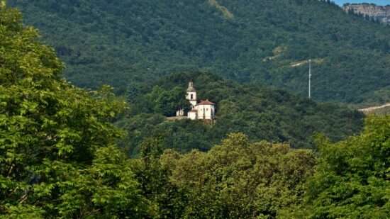 Virgen de Cantonad: el Valle de Mena celebra el día grande de la virgen con música, misa y procesión
