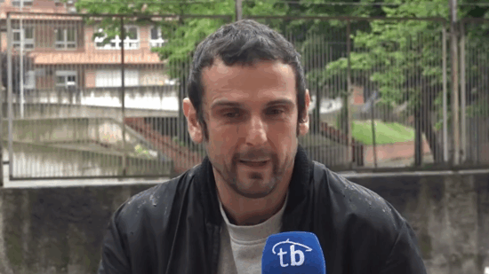 Vicente, padre de una de las niñas agredidas: «A mi hija le golpeó la cabeza contra el pupitre muchas veces»