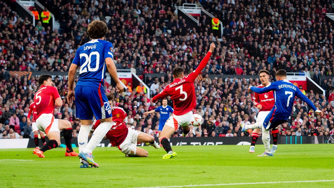 La fe del Athletic no fue suficiente para remontar en Old Trafford