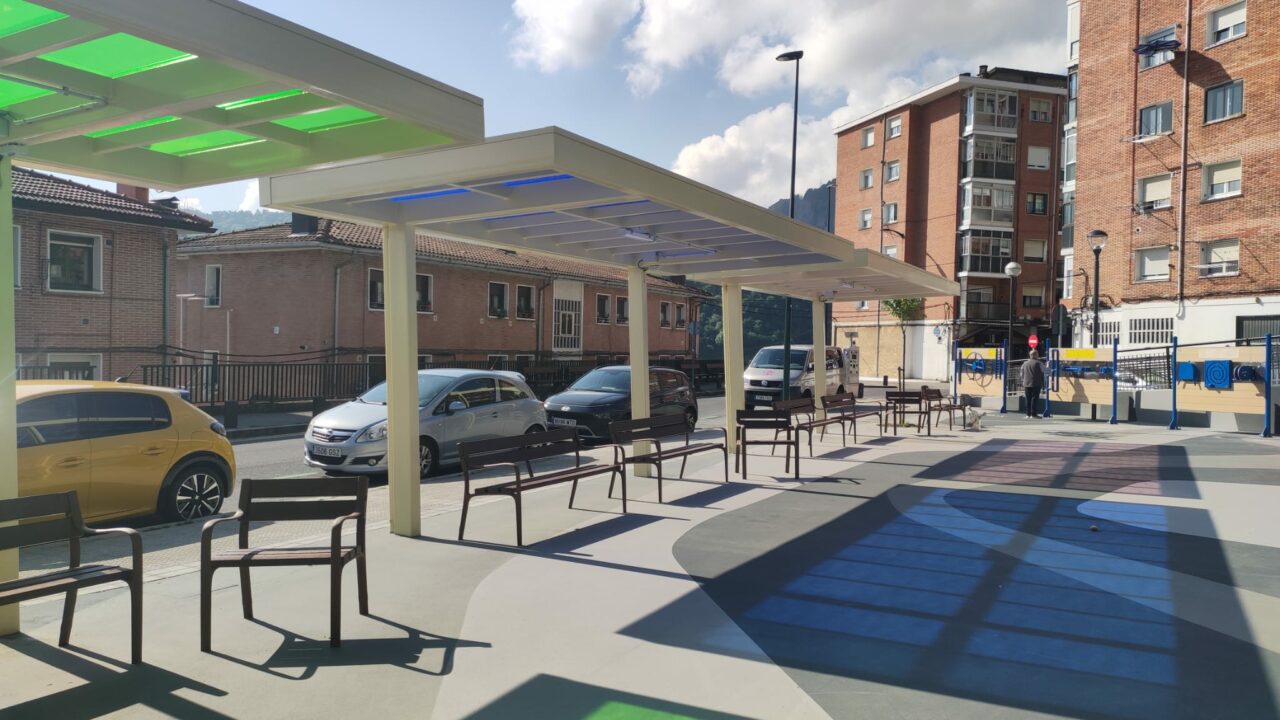 Bilbao estrena una nueva plaza en Betolaza con más espacio y zonas estanciales