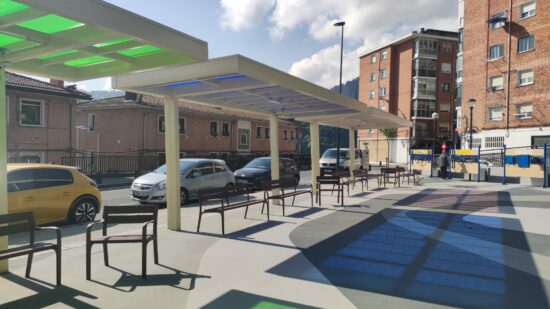 Bilbao estrena una nueva plaza en Betolaza con más espacio y zonas estanciales