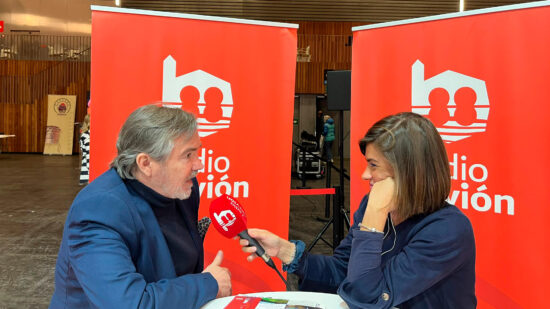 Jon Uriarte, periodista: «Si no te has manchado la nariz con una carolina, te falta una parte para ser de esta ciudad»