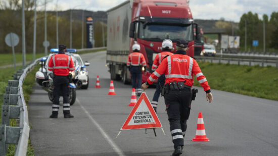 La Ertzaintza desarrolla dos nuevas campaña de control y vigilancia en camiones