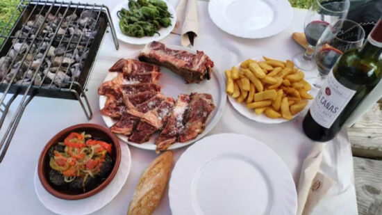 El menú txuletón que sorprende por su precio en Bizkaia: solo 23 euros