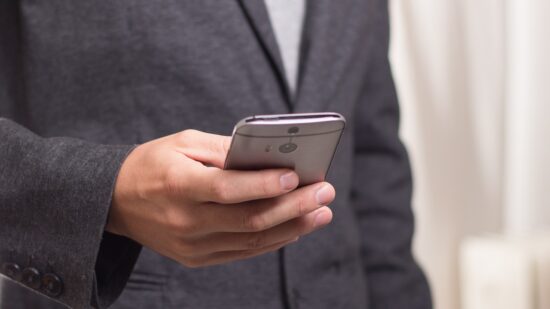 Alerta en Euskadi: desconfía de los mensajes sms en los que presuntamente tu hijo te pide dinero