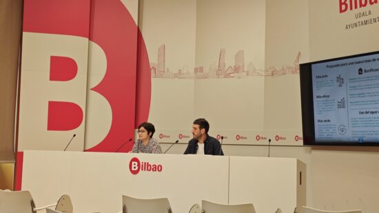 EH Bildu propone el consumo del agua en vez del padrón para calcular la tasa de residuo
