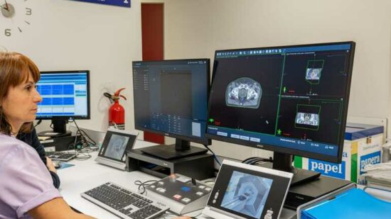 Osakidetza avanza en la lucha contra el cáncer con una nueva técnica: la Radioterapia Adaptativa