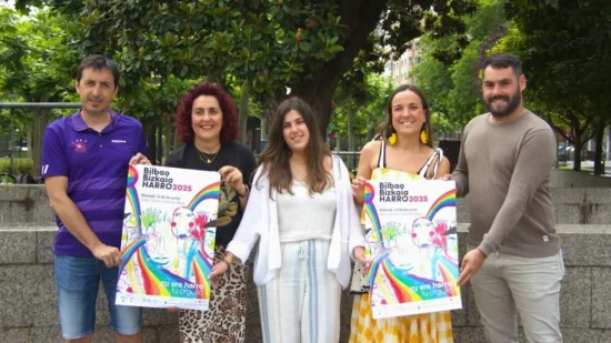 Santurtzi se llena de color con la IV Regata LGTBIQ+: deporte, música y orgullo