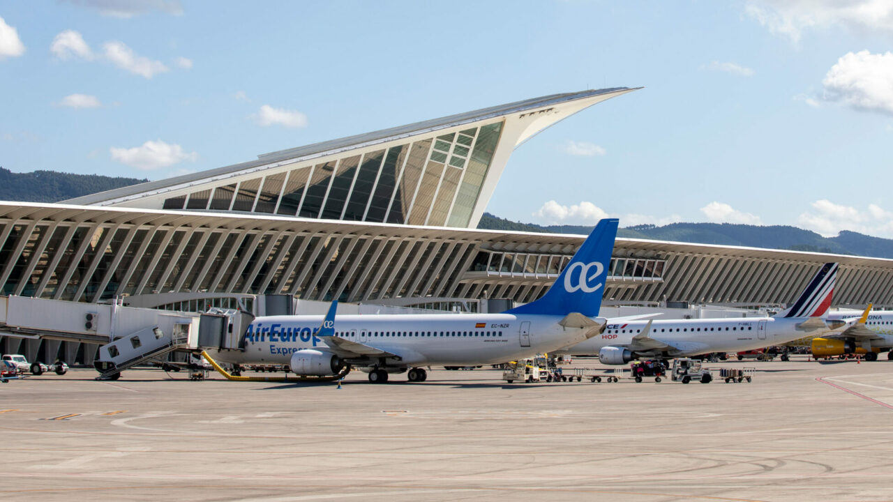 El aeropuerto de Bilbao cierra el mejor agosto de su historia