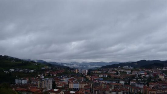 Cambio radical de tiempo: bajan las temperaturas y llegan las lluvias