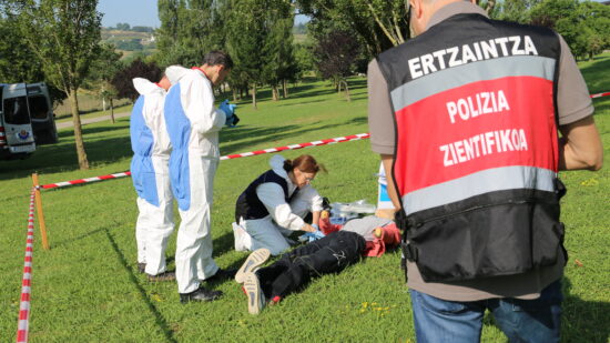 Una intensa mañana en Erandio pone a prueba a los servicios forenses y policiales