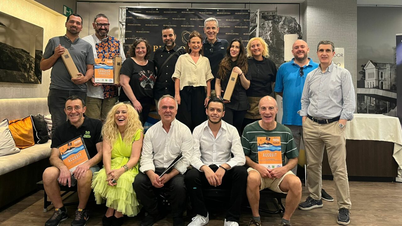El restaurante La Olla conquista el oro en la II edición del concurso ‘Arraina Pintxo eta Txakoli’