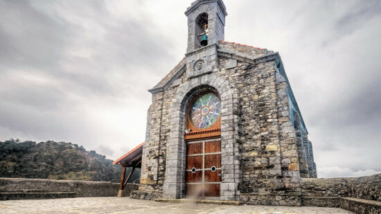 San Juan regresa a Gaztelugatxe: una cita con la fe y la tradición en la costa de Bizkaia