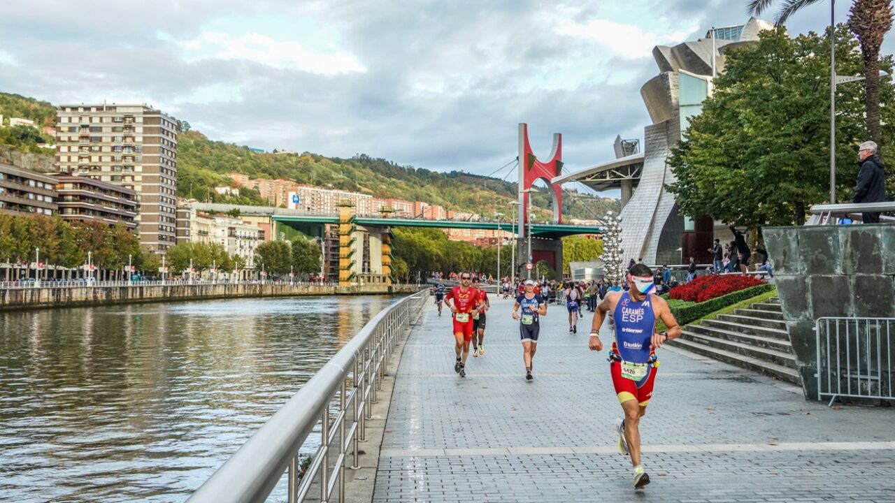 El Bilbao Triathlon provocará afecciones y cortes de tráfico este sabado