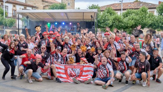 Expedición rojiblanca a un pueblo de Burgos: La Peña Athletic de Espinosa de los Monteros cumple 25 años