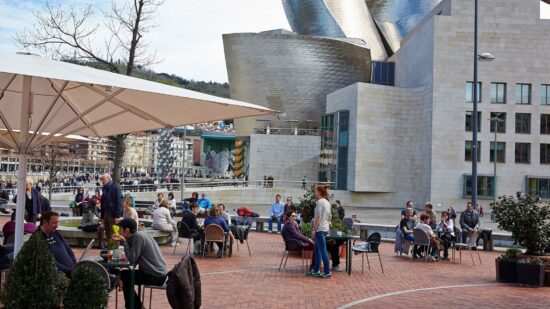 Bilbao se prepara para un verano con más terrazas: 92 autorizaciones, 84 durante todo agosto y 8 en Aste Nagusia