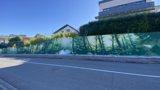 Murales decorativos para limpiar y sustituir pintadas vandálicas en Leioa
